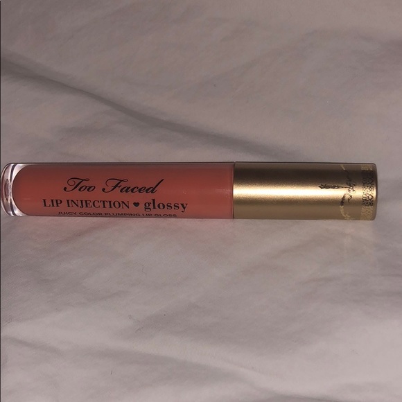 Too faced lip injection lip gloss - Picture 1 of 3